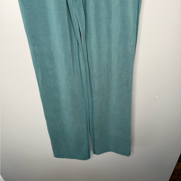 Lululemon Softstreme High-Rise Pant *Regular - Storm Teal - Picture 5 of 9
